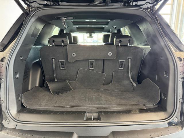 Photo of 2023 Mosaic Black Metallic Chevrolet Traverse