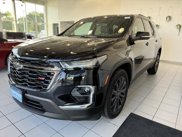 Photo of 2023 Mosaic Black Metallic Chevrolet Traverse