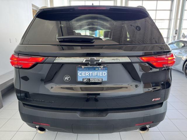 Photo of 2023 Mosaic Black Metallic Chevrolet Traverse