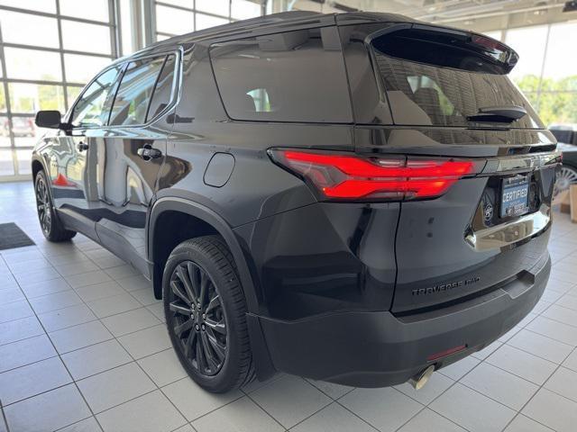 Photo of 2023 Mosaic Black Metallic Chevrolet Traverse