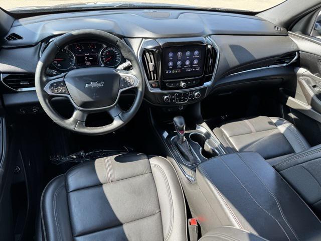 Photo of 2023 Mosaic Black Metallic Chevrolet Traverse