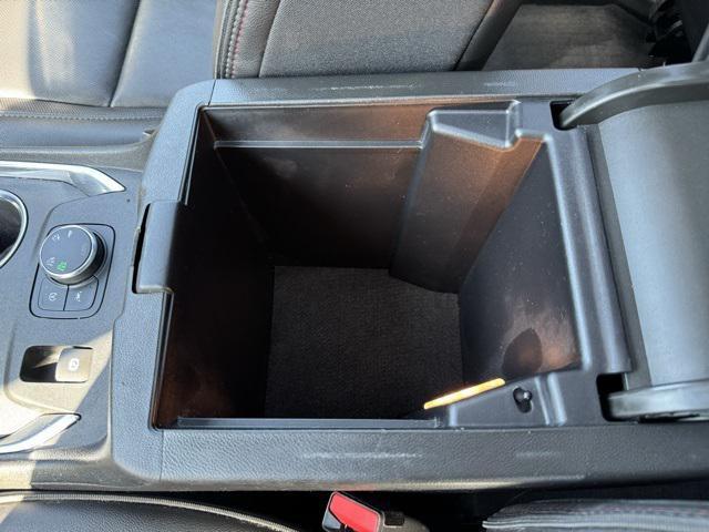 Photo of 2023 Mosaic Black Metallic Chevrolet Traverse