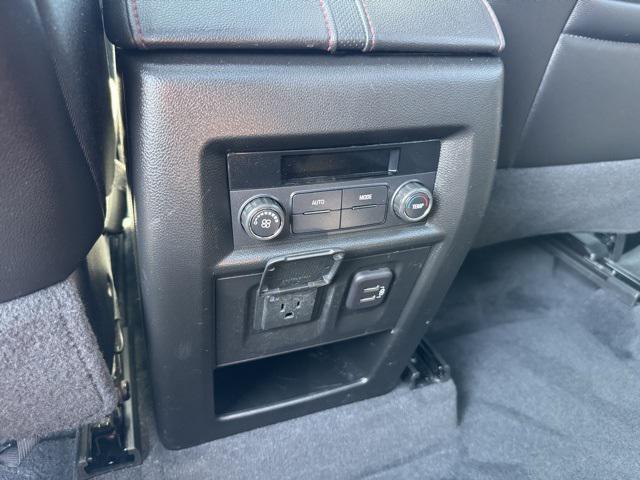 Photo of 2023 Mosaic Black Metallic Chevrolet Traverse