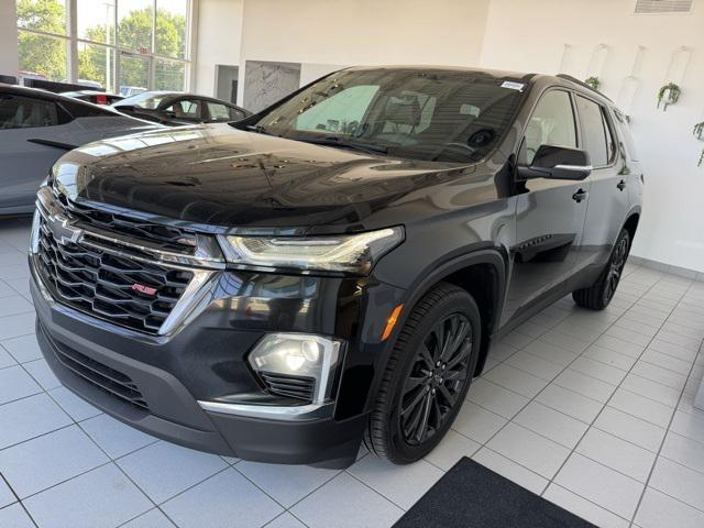 Photo of 2023 Mosaic Black Metallic Chevrolet Traverse