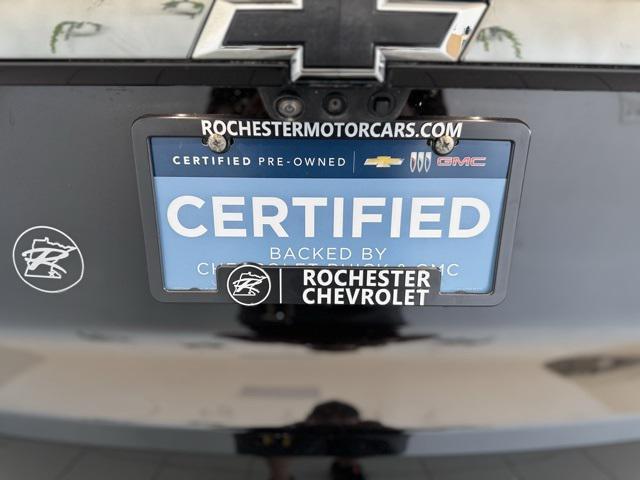 Photo of 2023 Mosaic Black Metallic Chevrolet Traverse