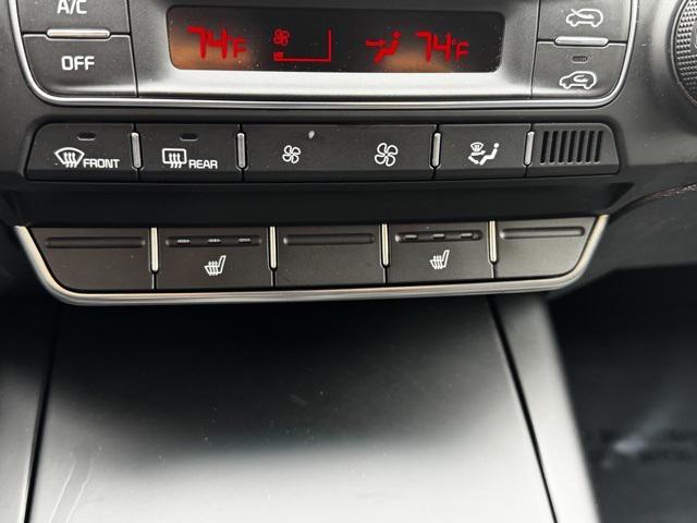 Photo of 2020 Ebony Black Kia Sorento