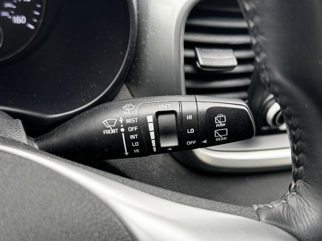 Photo of 2020 Ebony Black Kia Sorento