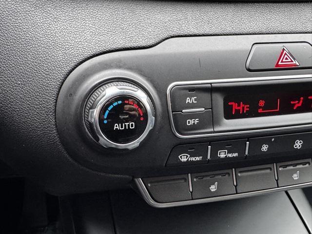 Photo of 2020 Ebony Black Kia Sorento