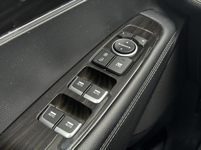 Photo of 2020 Ebony Black Kia Sorento