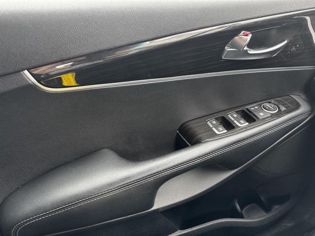 Photo of 2020 Ebony Black Kia Sorento