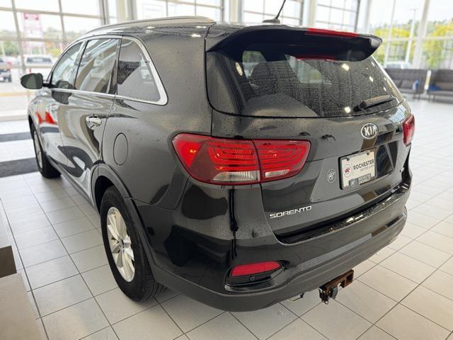 Photo of 2020 Ebony Black Kia Sorento