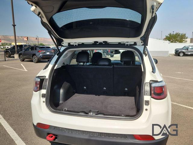 Photo of 2020 White Clearcoat Jeep Compass