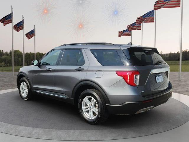 Photo of 2023 Carbonized Gray Metallic Ford Explorer