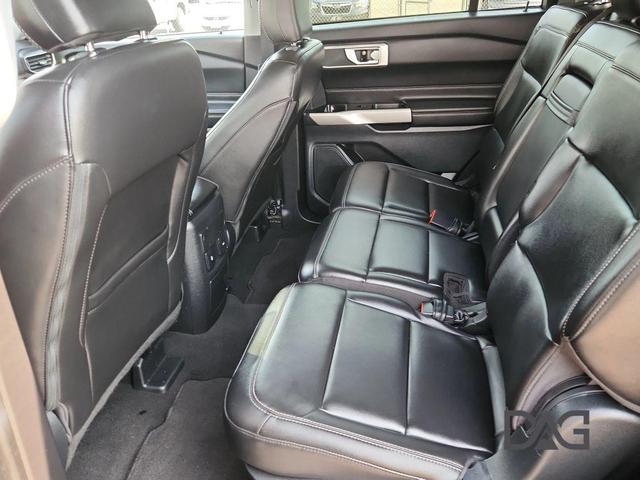 Photo of 2023 Carbonized Gray Metallic Ford Explorer
