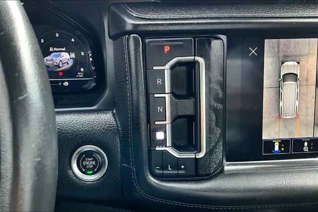 Photo of 2022 White Frost Tri-Coat GMC Yukon