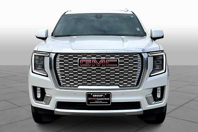 Photo of 2022 White Frost Tri-Coat GMC Yukon