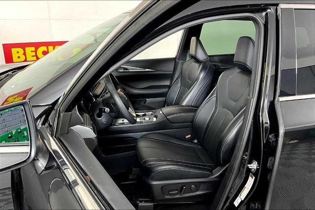 Photo of 2023 Mineral Black INFINITI QX60