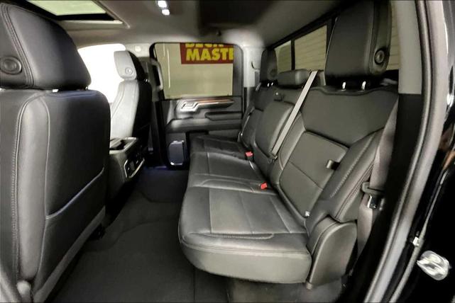 Photo of 2024 Onyx Black GMC Sierra 2500