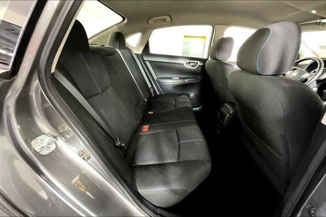 Photo of 2018 Gun Metallic Nissan Sentra