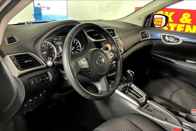 Photo of 2018 Gun Metallic Nissan Sentra