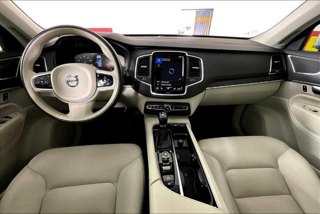 Photo of 2020 Crystal White Metallic Volvo XC90