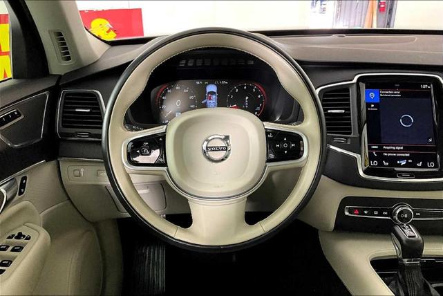 Photo of 2020 Crystal White Metallic Volvo XC90