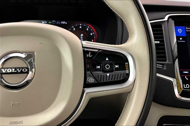 Photo of 2020 Crystal White Metallic Volvo XC90