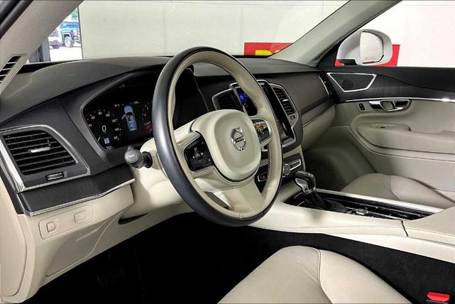 Photo of 2020 Crystal White Metallic Volvo XC90