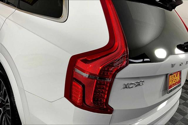 Photo of 2020 Crystal White Metallic Volvo XC90