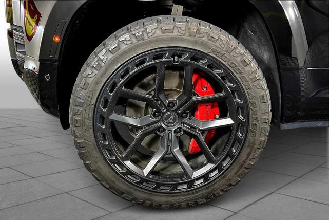Photo of 2022 Santorini Black Land Rover Defender