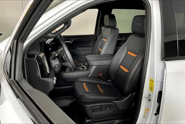 Photo of 2025 Summit White GMC Sierra 1500