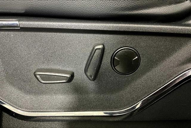 Photo of 2024 Agate Black Metallic Ford F-250