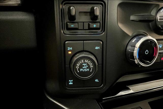 Photo of 2024 Agate Black Metallic Ford F-250