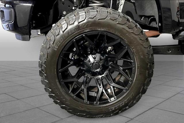 Photo of 2024 Agate Black Metallic Ford F-250