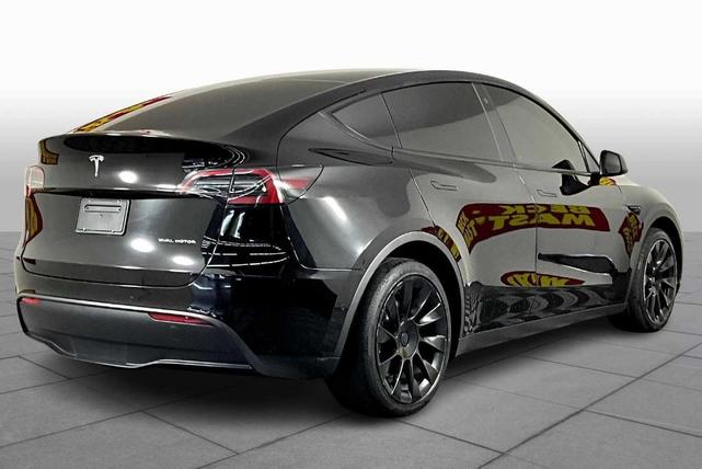 Photo of 2022 Black Tesla Model Y