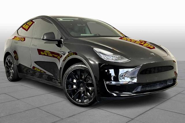 Photo of 2022 Black Tesla Model Y