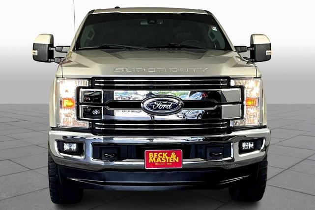 Photo of 2017 White Gold Metallic Ford F-250