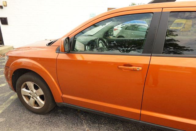 Photo of 2011 Orange Dodge Journey