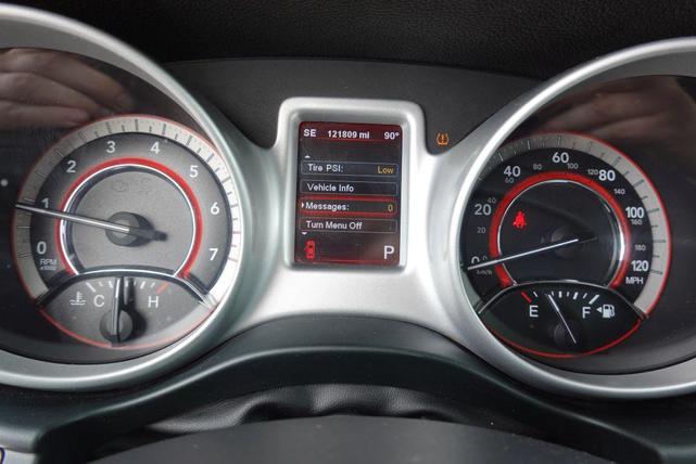 Photo of 2011 Orange Dodge Journey