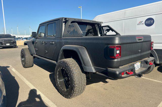 Photo of 2020 Bright White Clearcoat Jeep Gladiator