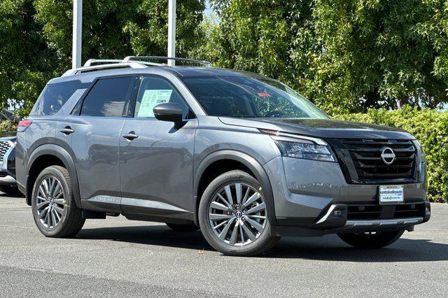 Photo of 2025 Gun Metallic Nissan Pathfinder