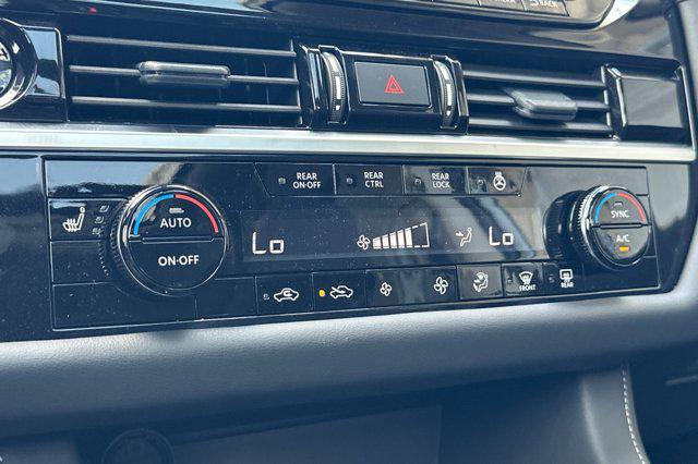 Photo of 2025 Gun Metallic Nissan Pathfinder