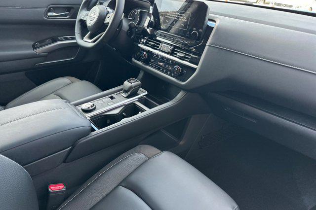 Photo of 2025 Gun Metallic Nissan Pathfinder