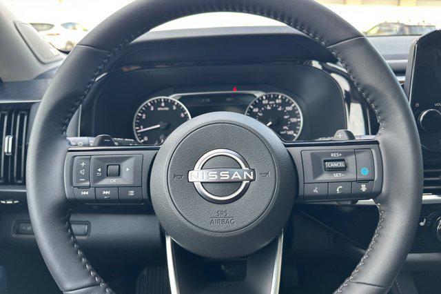 Photo of 2025 Gun Metallic Nissan Pathfinder