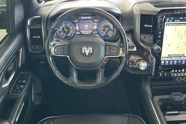 Photo of 2020 Diamond Black Crystal Pearlcoat RAM 1500