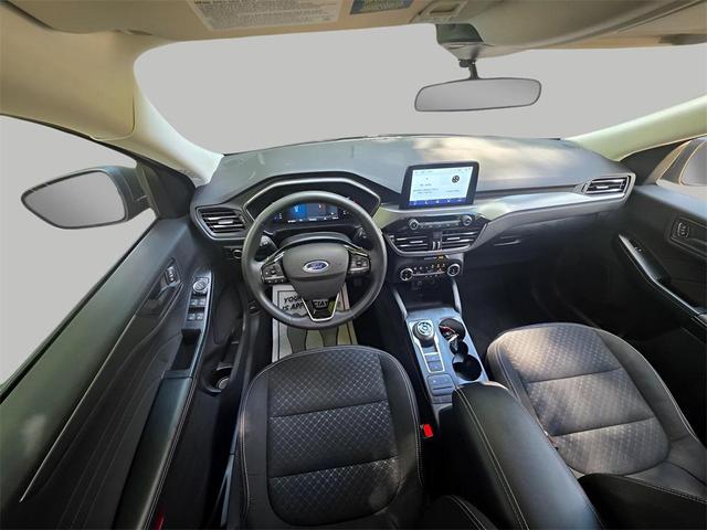 Photo of 2024 Gray Metallic Ford Escape