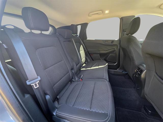 Photo of 2024 Gray Metallic Ford Escape