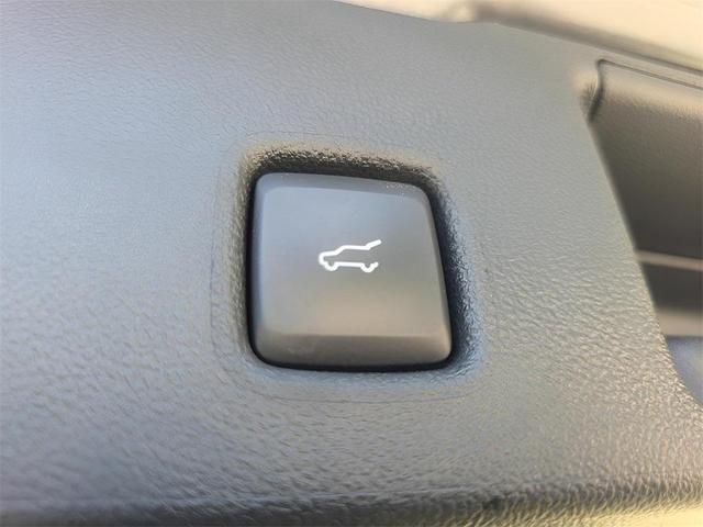 Photo of 2024 Gray Metallic Ford Escape