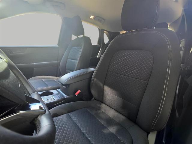 Photo of 2024 Gray Metallic Ford Escape