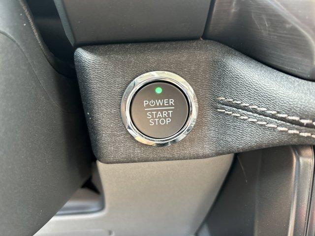 Photo of 2025 Oxford White Ford F-150 Lightning